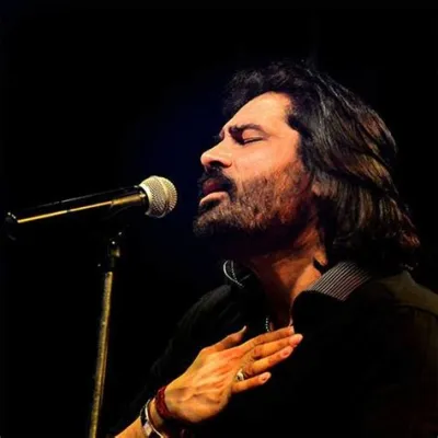 Shafqat Amanat Ali Khanin Konsertti: Intialainen Musiikki ja Laulun Voima!